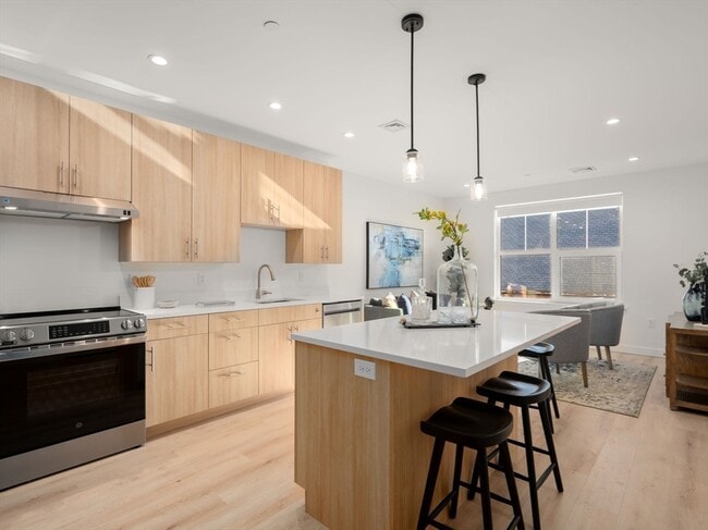 Building Photo - 1151 Walnut St