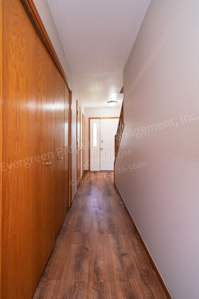 Building Photo - 6437 Edgeware St