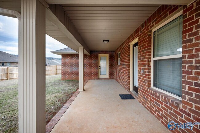 Building Photo - 318 Dovington Dr