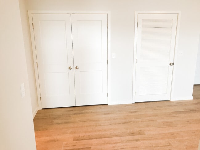 Building Photo - 1333 Holton Dr