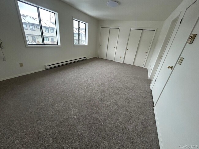 Building Photo - 8004 Chelsea Cove N