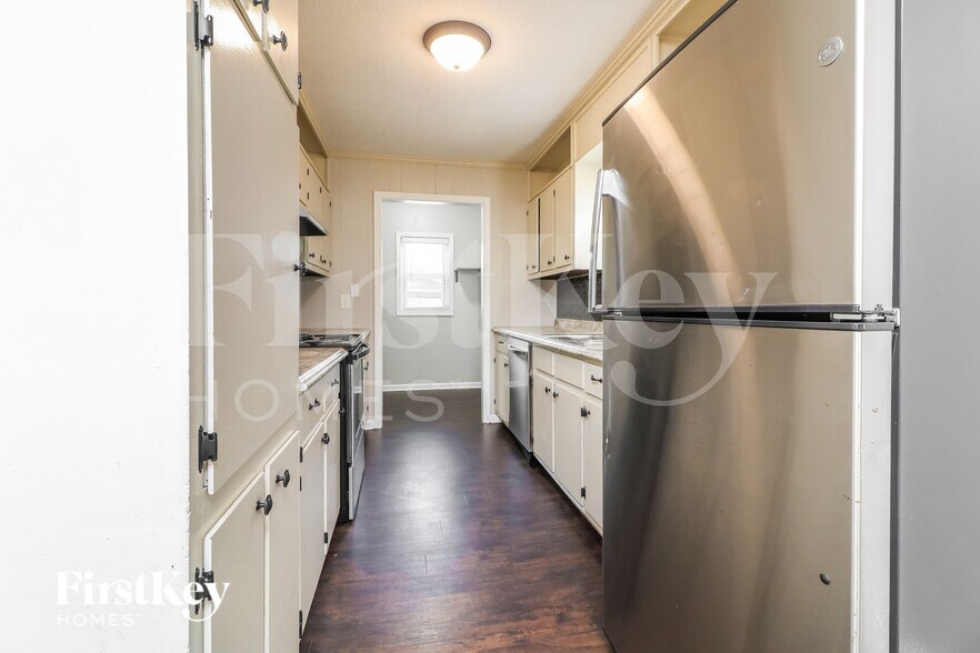 Building Photo - 581 Carlouetta Rd