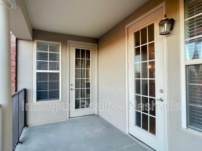 Building Photo - 307 Seven Springs Way