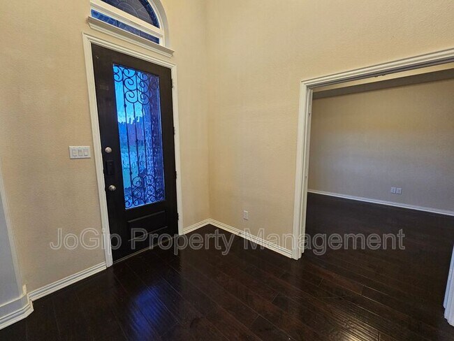 Building Photo - 4318 Egret Ct