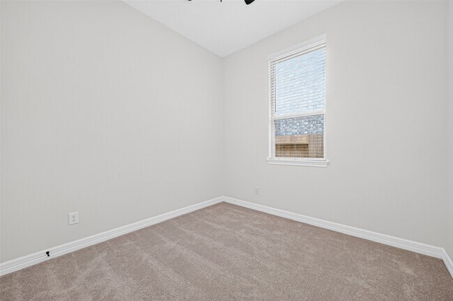 Building Photo - 23639 Red Rowan Ln