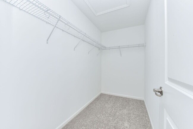 Building Photo - 15137 S Hepworth Pl