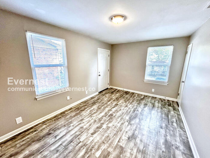 Building Photo - 1176 Sioux Terrace