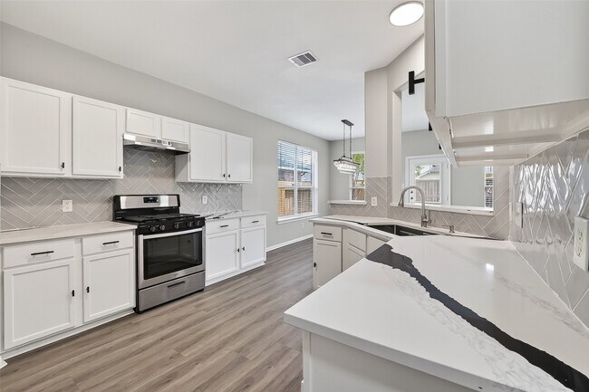 Building Photo - 16311 Yabbie Dr