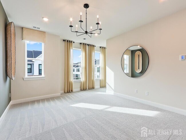 Building Photo - 715 Parker Blvd