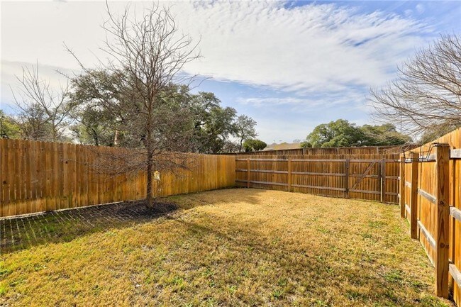 Building Photo - 13400 Briarwick Dr
