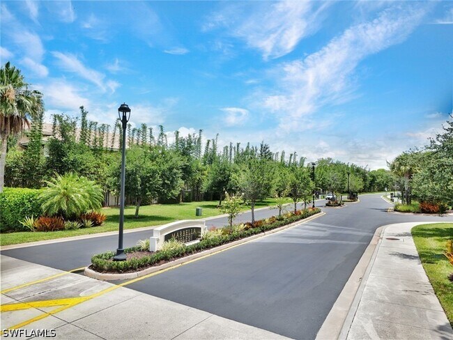 Building Photo - 13423 Silktail Dr