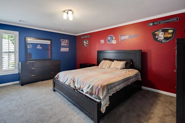 Building Photo - 415 S Yates Rd