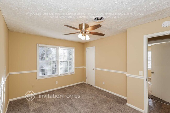 Building Photo - 5281 Shallow Wood Ln