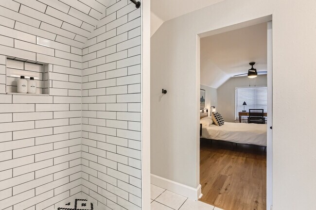 Building Photo - 91 Pearl St