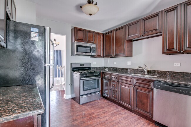 Building Photo - 2670 Stoneybrook Ln