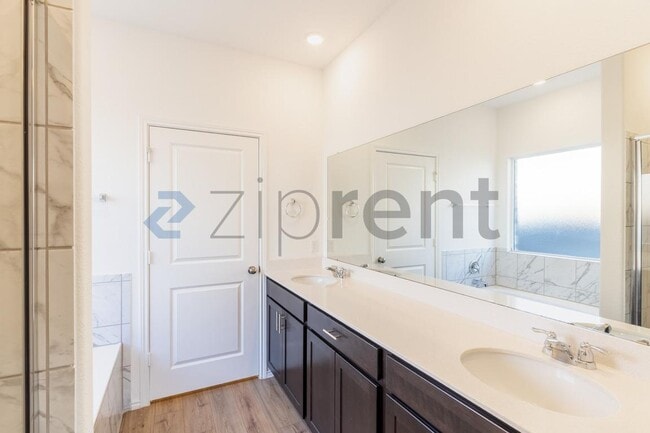 Building Photo - 500 Arnage Dr