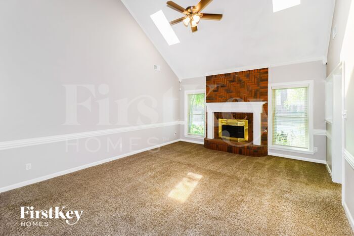 Building Photo - 3707 Oak Forest Dr