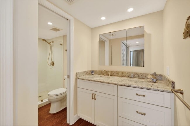 Building Photo - 9960 S Ocean Dr