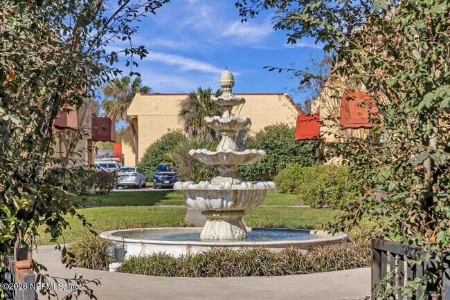 Building Photo - 3906 Mission Dr