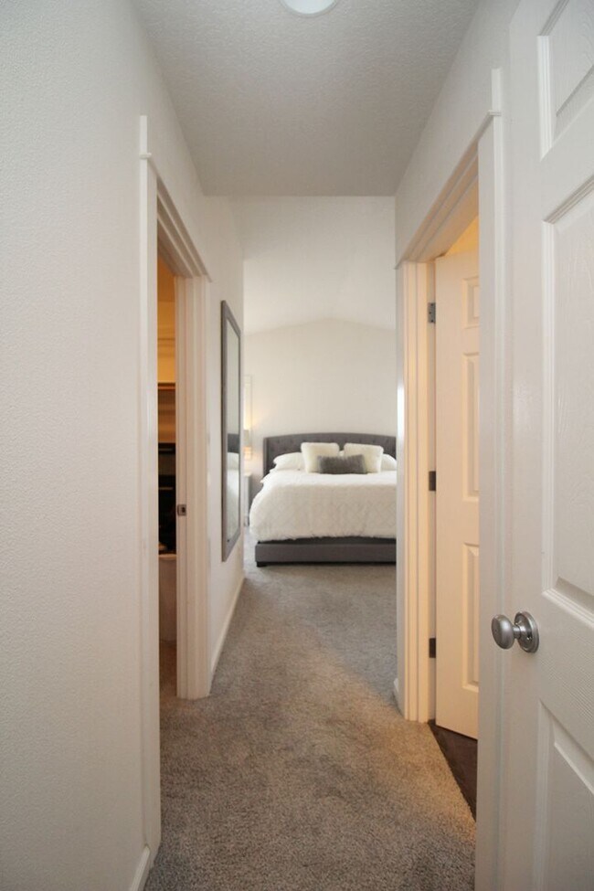 Building Photo - Delightful Newer Construction 3 Bed/2.5 Bath Home in Tranquil Beaverton Neighborhood