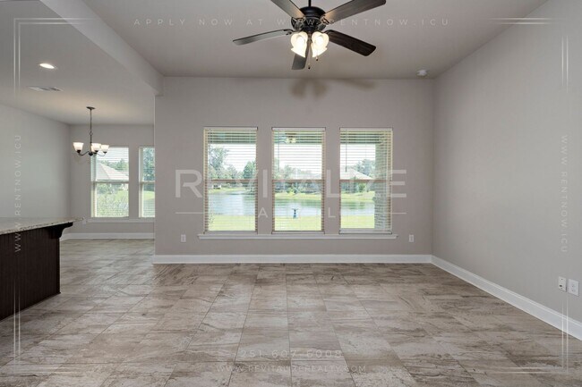 Building Photo - Stunning 3/2 in Foley Gated Community