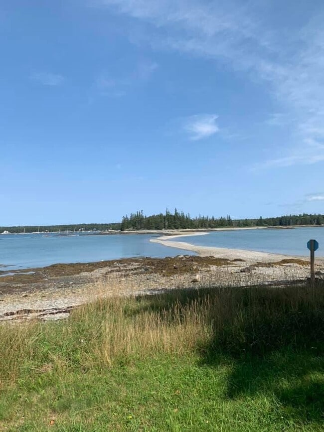 Building Photo - 74 N Deer Isle Rd