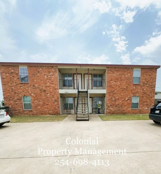 Building Photo - 2810 Leroy Cir