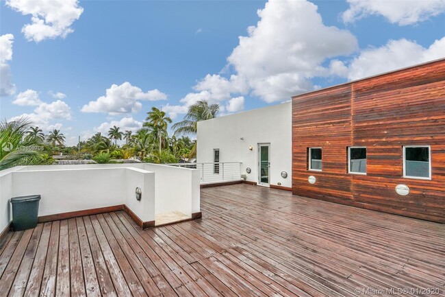 Building Photo - 2612 Key Largo Ln