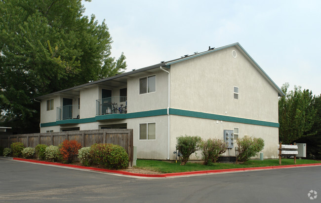 Primary Photo - Cascade Apartments