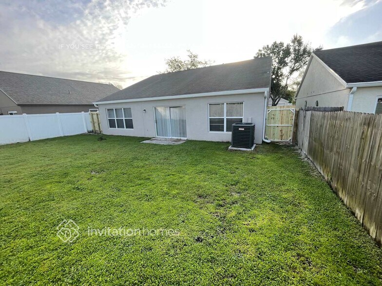 Building Photo - 18126 Leafwood Cir