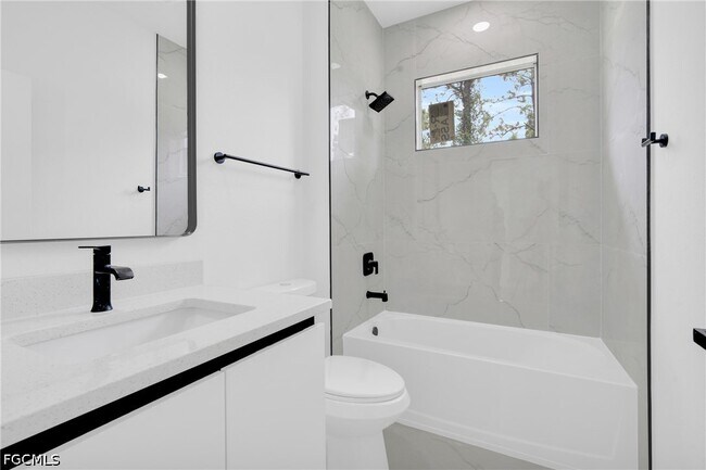 Building Photo - 2614 19th St W