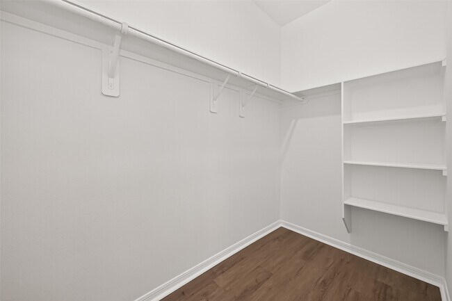 Building Photo - 16737 Oak Bough Dr
