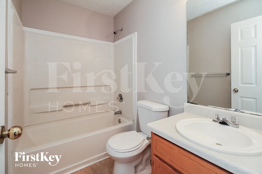 Building Photo - 8153 Mountain Pass