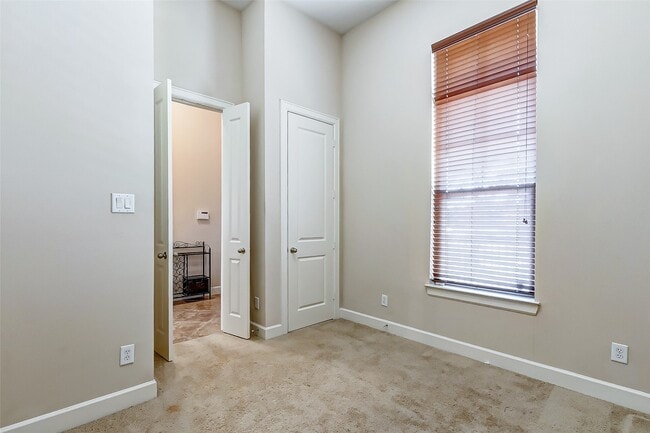 Building Photo - 17040 W Farm To Market 1097
