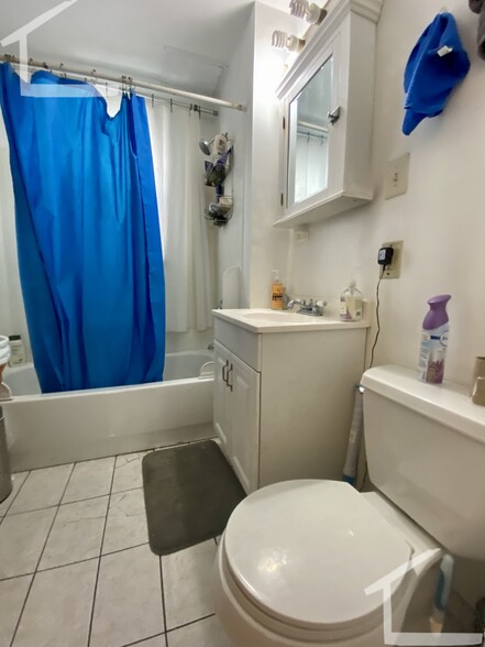 Building Photo - 45 Litchfield St