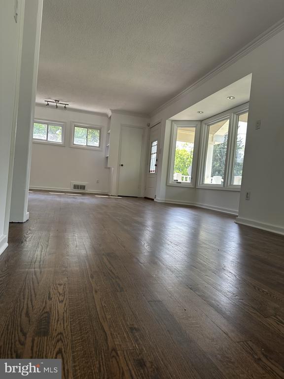 Building Photo - 2107 Belle View Blvd