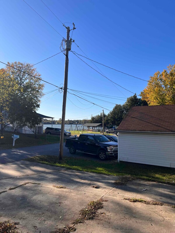 Building Photo - 39564 Potomac Ave