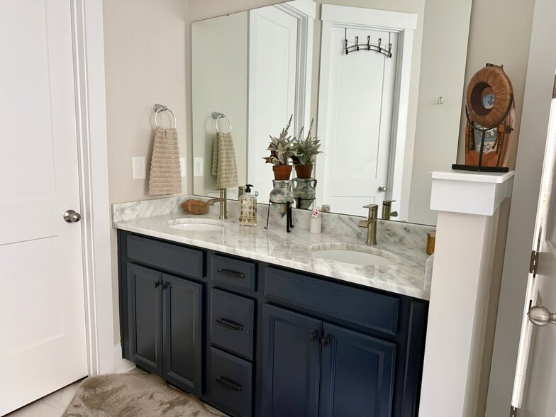 Building Photo - 1500 Riverwalk Parkway