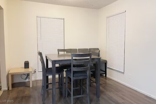 Building Photo - 4650 Koval Ln