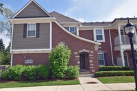 Building Photo - Shelby Township, 1st Floor Access!  2 Bedrooms, 2-Baths, att. Garage