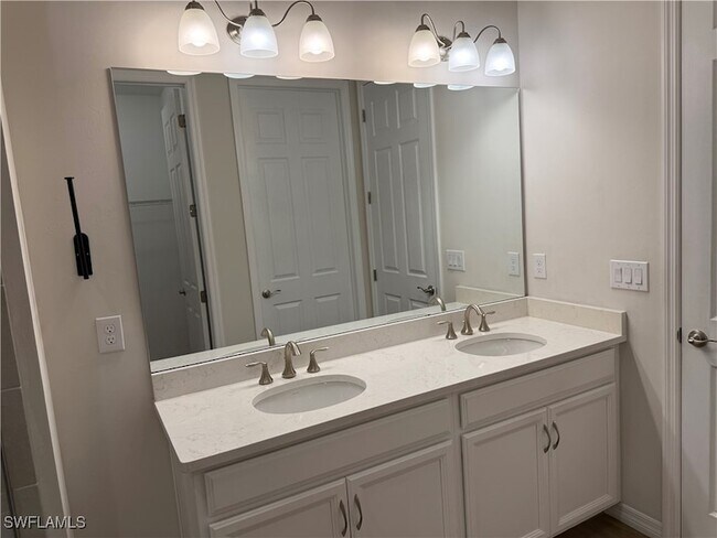 Building Photo - 1273 Enbrook Lp