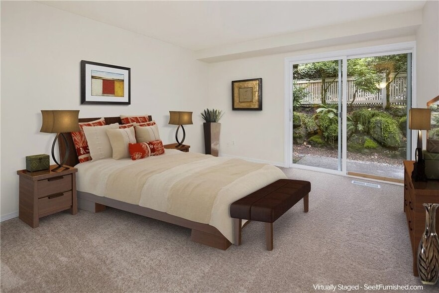 Master bedroom - 9903 NE 124th St