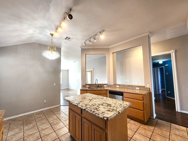 Building Photo - 3 Bed 2Bath 2 Car in the Westlake Addition NW OKC