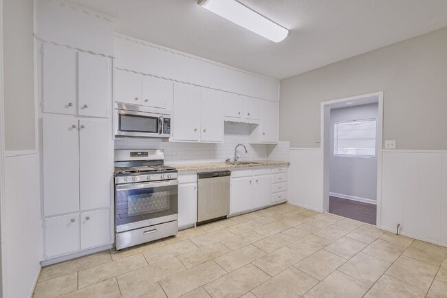 Building Photo - 107 Windsor Ct