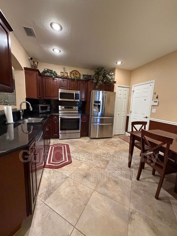 Building Photo - 17560 Brickstone Loop