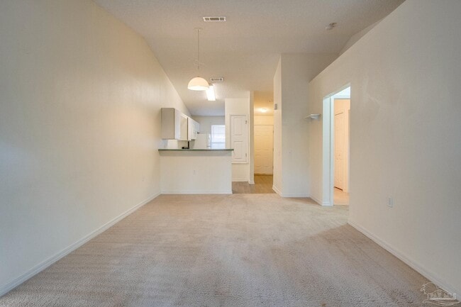 Building Photo - 8115 Heirloom Dr