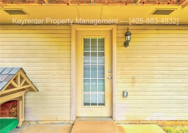 Building Photo - Gorgeous 3 bedroom 2 Bath and 2 Car Home in the Heart of Yukon