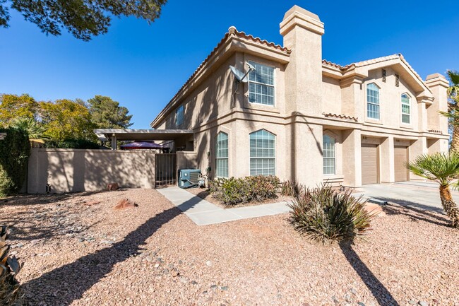 Building Photo - Upgraded 2-Story Townhome in Henderson – S...