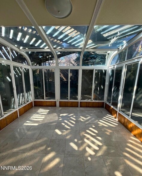 Building Photo - 2795 Lakeridge Terrace W