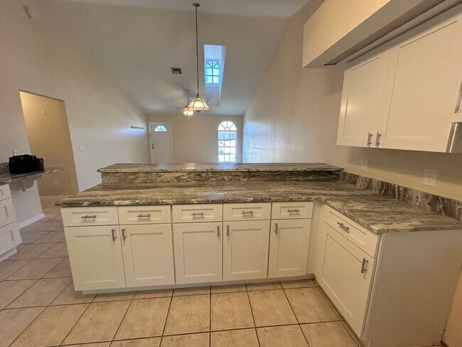 Building Photo - 17385-17387 W Carnegie Cir